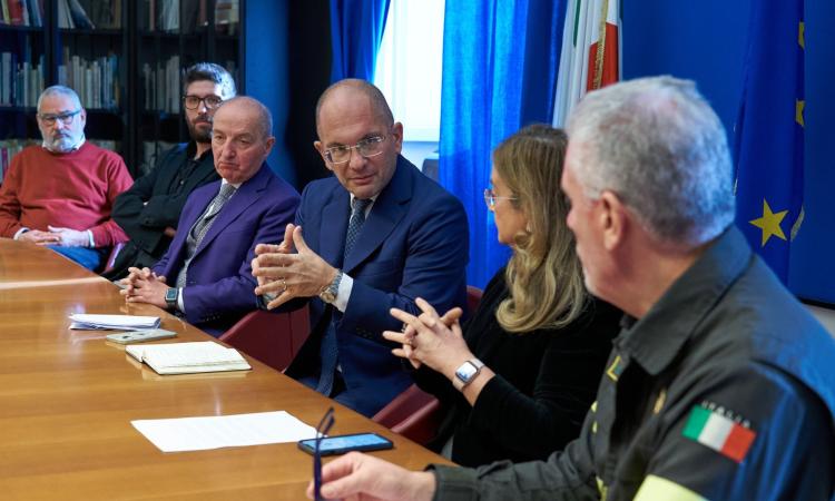 Ecco la nuova caserma dei vigili del fuoco di Apiro: "Avamposto strategico per il pronto intervento" Ecco la nuova caserma dei vigili del fuoco di Apiro: "Avamposto strategico per il pronto intervento"