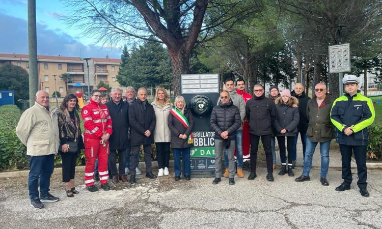 San Severino, "Sos cuore": consegnati tre defibrillatori alla città San Severino, "Sos cuore": consegnati tre defibrillatori alla città