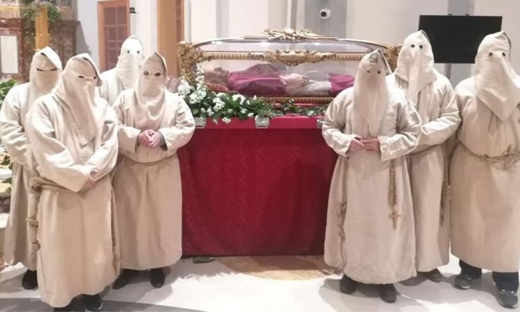 Macerata, l'urna di San Vincenzo Maria Strambi in cattedrale per i 200 anni dalla morte Macerata, l'urna di San Vincenzo Maria Strambi in cattedrale per i 200 anni dalla morte