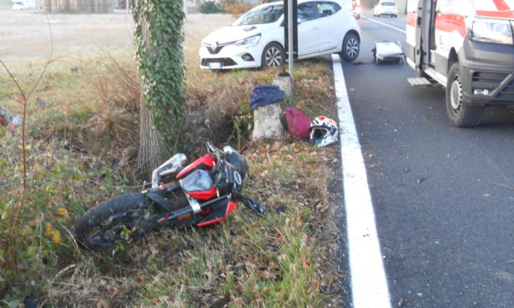 San Severino, terribile incidente in moto: gravi fratello e sorella, entrambi a Torrette d'urgenza San Severino, terribile incidente in moto: gravi fratello e sorella, entrambi a Torrette d'urgenza