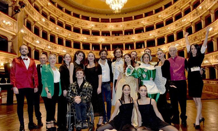 Caldarola, al teatro il musical "La Bestia nel cuore" Caldarola, al teatro il musical "La Bestia nel cuore"