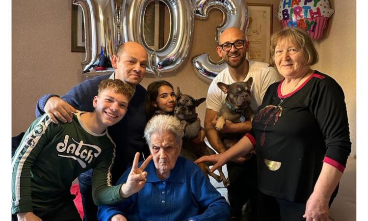 Tolentino, festeggia 103 anni nel giorno di Santo Stefano: festa doppia per Maria Francia Tolentino, festeggia 103 anni nel giorno di Santo Stefano: festa doppia per Maria Francia