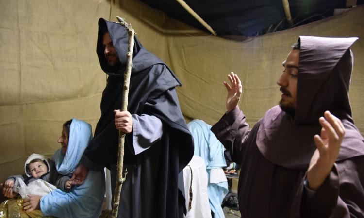 Macerata, si rinnova la tradizione del presepe vivente di Villa Ficana