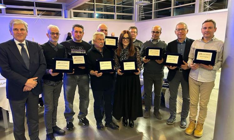 Caldarola, la Lead Time festeggia 20 anni e premia i suoi dipendenti Caldarola, la Lead Time festeggia 20 anni e premia i suoi dipendenti