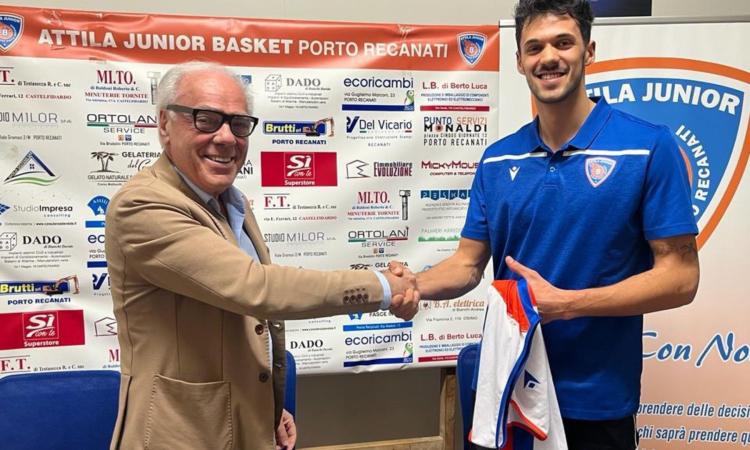 Attila Basket, Trentini si presenta "Volevo un'esperienza diversa. Colpito dall'organizzazione della società" Attila Basket, Trentini si presenta "Volevo un'esperienza diversa. Colpito dall'organizzazione della società"