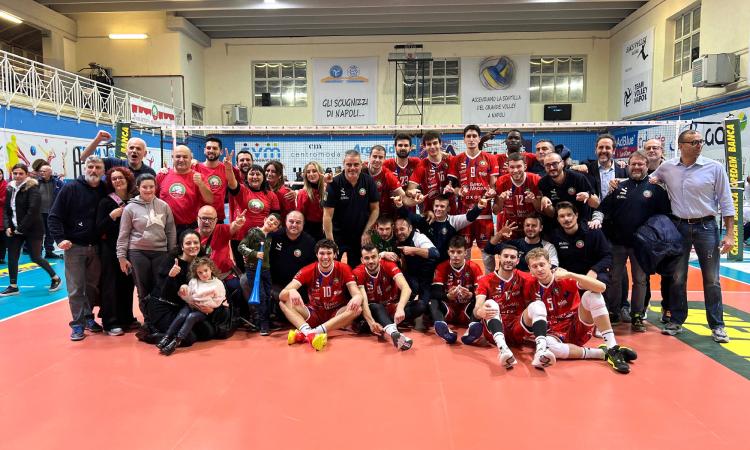 A3, il Volley Banca Macerata sbanca Napoli: decima vittoria di fila e primo posto consolidato A3, il Volley Banca Macerata sbanca Napoli: decima vittoria di fila e primo posto consolidato