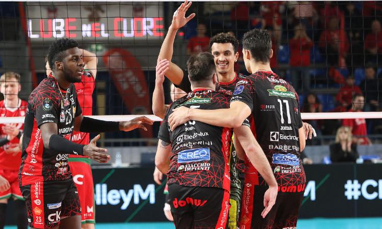 Champions League, la Lube chiude la fase a gironi con una vittoria: Maaseik travolto in casa Champions League, la Lube chiude la fase a gironi con una vittoria: Maaseik travolto in casa