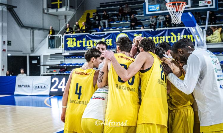 Pallacanestro Recanati da record: 18 vittorie in 18 partite Pallacanestro Recanati da record: 18 vittorie in 18 partite