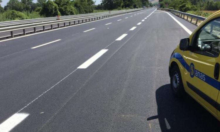 Muccia, lavori in superstrada: chiusa la carreggiata in direzione Foligno. Ecco fino a quando