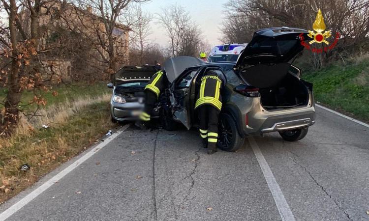 Pollenza, incidente lungo contrada Cantagallo: tre vetture coinvolte Pollenza, incidente lungo contrada Cantagallo: tre vetture coinvolte