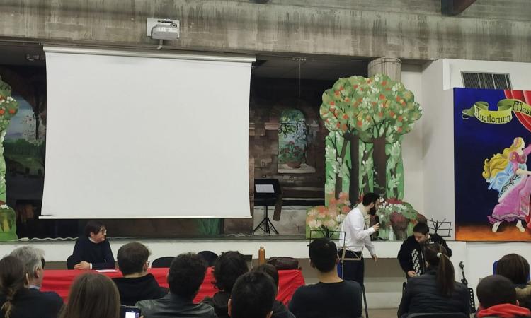 Civitanova, nuovi percorsi a indirizzo musicale all'IC Tacito: lezione concerto del conservatorio Pergolesi Civitanova, nuovi percorsi a indirizzo musicale all'IC Tacito: lezione concerto del conservatorio Pergolesi