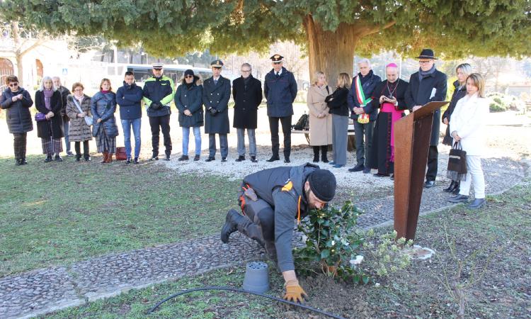 Macerata ricorda Pamela Mastropietro a sei anni dalla scomparsa Macerata ricorda Pamela Mastropietro a sei anni dalla scomparsa
