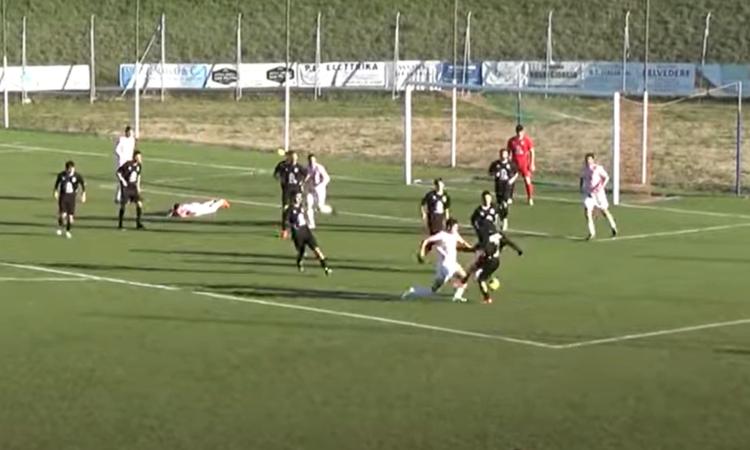 Napolano trasforma un rigore molto dubbio: Trodica-Centobuchi 0-1. Buratti: "Errore scandaloso" (VIDEO) Napolano trasforma un rigore molto dubbio: Trodica-Centobuchi 0-1. Buratti: "Errore scandaloso" (VIDEO)