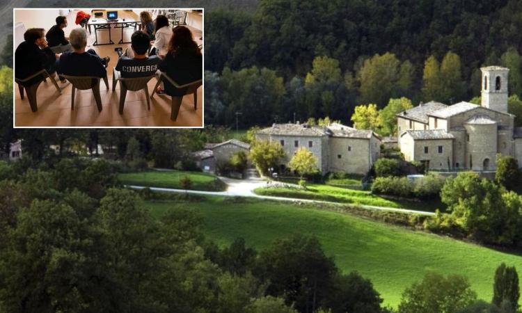 Valfornace, il teatro per ripartire dopo il sisma: al via un laboratorio gratuito per grandi e piccoli Valfornace, il teatro per ripartire dopo il sisma: al via un laboratorio gratuito per grandi e piccoli