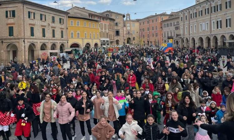 Carnevale a San Severino, il Giovedì Grasso dà il via alle danze Carnevale a San Severino, il Giovedì Grasso dà il via alle danze