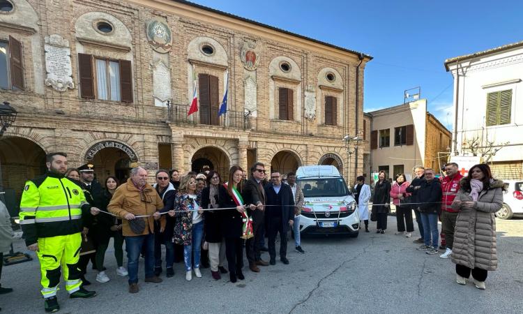 Potenza Picena, donato un nuovo mezzo per il trasporto dei più fragili Potenza Picena, donato un nuovo mezzo per il trasporto dei più fragili
