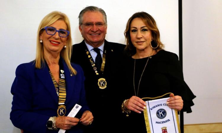 Macerata, 'Da cuore a cuore': il Kiwanis club s'impreziosisce con quattro nuove socie Macerata, 'Da cuore a cuore': il Kiwanis club s'impreziosisce con quattro nuove socie