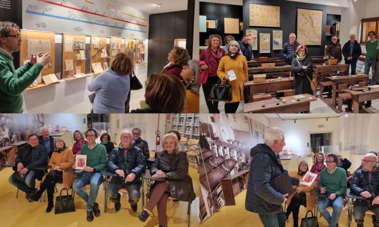 Macerata, gli "Amici del Liceo Galilei" in visita al Museo della Scuola Macerata, gli "Amici del Liceo Galilei" in visita al Museo della Scuola