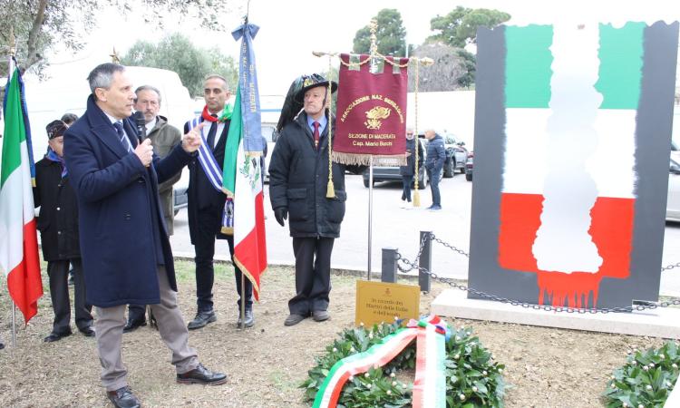 Macerata commemora le vittima delle foibe: inuagurato monumento nel quartiere Vergini
