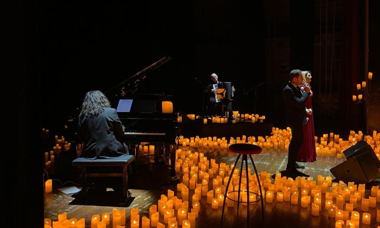 Civitanova, un San Valentino a lume di candela: grande successo per lo speciale "Note d'Amore" di Lumina