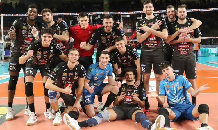 Volley, rimonta Lube: con Cisterna finisce 3-2