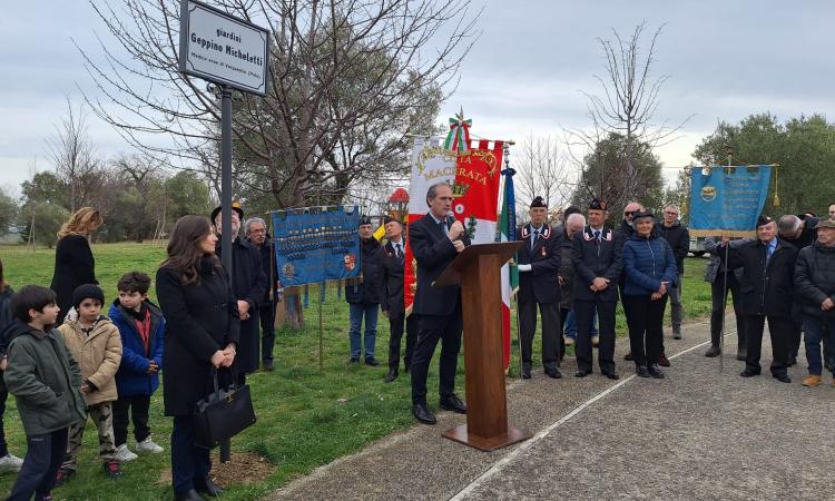 Macerata, giardini intitolati al medico Geppino Micheletti: "Continuò a salvare vite nonostante la morte dei figli"