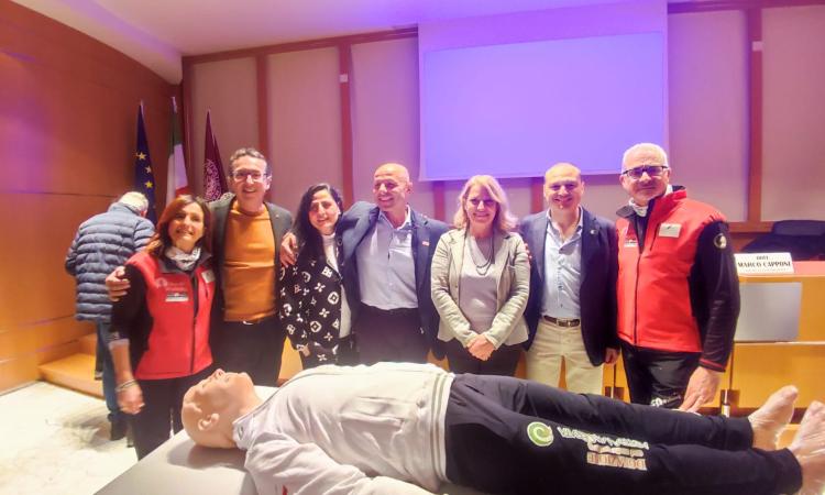 Ast Macerata, donato manichino all'unità di Anestesia e Rianimazione Ast Macerata, donato manichino all'unità di Anestesia e Rianimazione