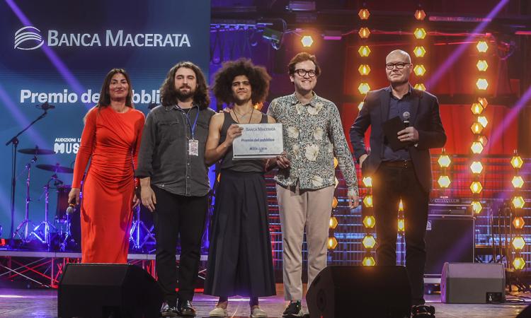 Musicultura, proseguono a ritmo serrato le audizioni: De.Stradis vince la terza serata Musicultura, proseguono a ritmo serrato le audizioni: De.Stradis vince la terza serata