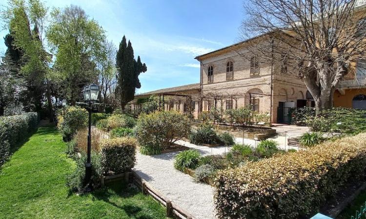 Macerata, l'Istituto Agrario apre al pubblico il fondo librario e documentario “Leopardi” Macerata, l'Istituto Agrario apre al pubblico il fondo librario e documentario “Leopardi”