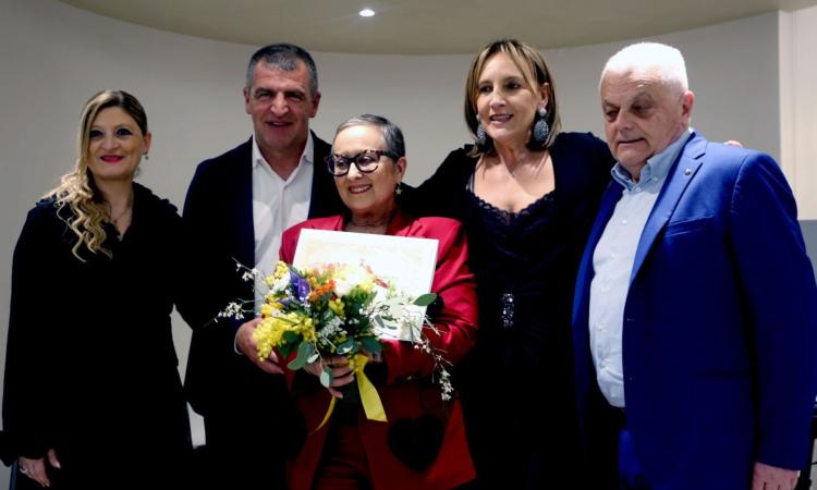 "Woman is Life", un premio per le 16 donne più influenti del Maceratese: Carolyn Smith ospite d'onore (FOTO e VIDEO) "Woman is Life", un premio per le 16 donne più influenti del Maceratese: Carolyn Smith ospite d'onore (FOTO e VIDEO)