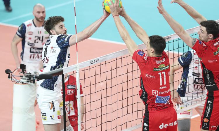 Semifinali Champions, super Nikolov non basta: Lube ko in 4 set contro Trento nell'andata Semifinali Champions, super Nikolov non basta: Lube ko in 4 set contro Trento nell'andata