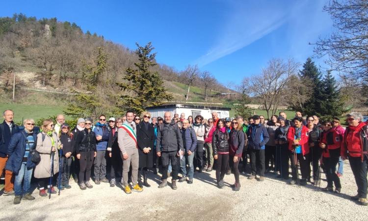 Pieve Torina, le passeggiate nella storia fanno il boom. Il sindaco: "Record di partecipanti" Pieve Torina, le passeggiate nella storia fanno il boom. Il sindaco: "Record di partecipanti"