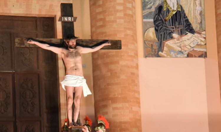 Torna la Passione vivente a Macerata: dal monumento ai Caduti alla chiesa di Santa Croce, il percorso Torna la Passione vivente a Macerata: dal monumento ai Caduti alla chiesa di Santa Croce, il percorso