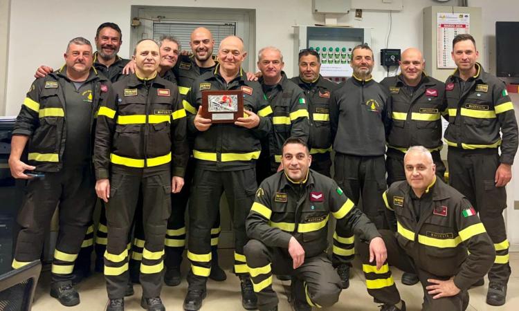 Macerata, il capo reparto Graziano Alzapiedi va in pensione: per tutti il vigile "Buono"