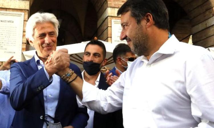 Sì della Camera al nuovo codice della strada, Parcaroli esulta con Salvini: "Norme di buon senso" Sì della Camera al nuovo codice della strada, Parcaroli esulta con Salvini: "Norme di buon senso"