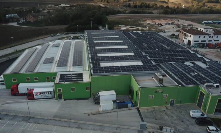 La Pasta di Camerino punta sulle rinnovabili: in funzione il nuovo impianto fotovoltaico da 700 mila euro La Pasta di Camerino punta sulle rinnovabili: in funzione il nuovo impianto fotovoltaico da 700 mila euro