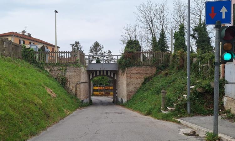 Macerata, demolizione e ricostruzione del sottopasso ferroviario di via Marche: sarà a doppio senso di marcia Macerata, demolizione e ricostruzione del sottopasso ferroviario di via Marche: sarà a doppio senso di marcia