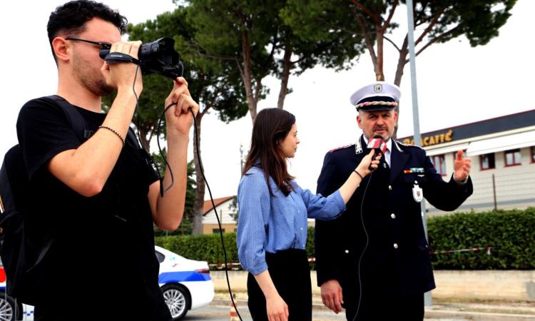 Fuga di gas Macerata, il sopralluogo: si lavora per ristabilire la normalità (VIDEO e FOTO) Fuga di gas Macerata, il sopralluogo: si lavora per ristabilire la normalità (VIDEO e FOTO)