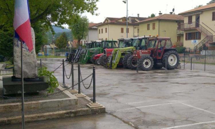 San Severino, il primo maggio torna la sfilata dei mezzi per la Festa del Lavoro San Severino, il primo maggio torna la sfilata dei mezzi per la Festa del Lavoro