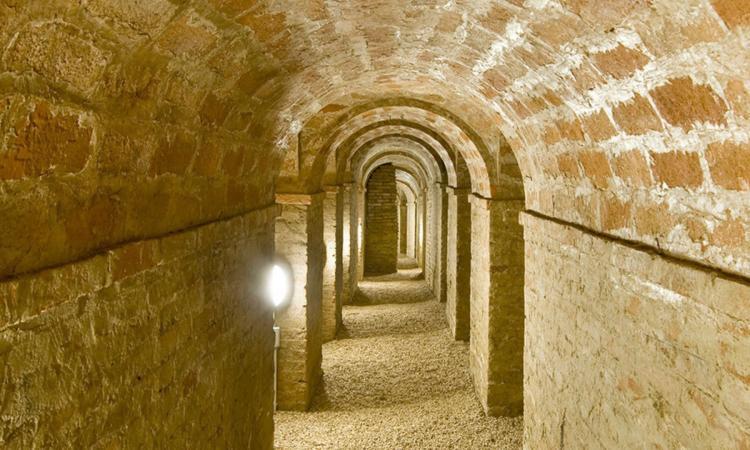 Macerata sotterranea e "insolita", torna il tour dei luoghi nascosti della città: come partecipare Macerata sotterranea e "insolita", torna il tour dei luoghi nascosti della città: come partecipare
