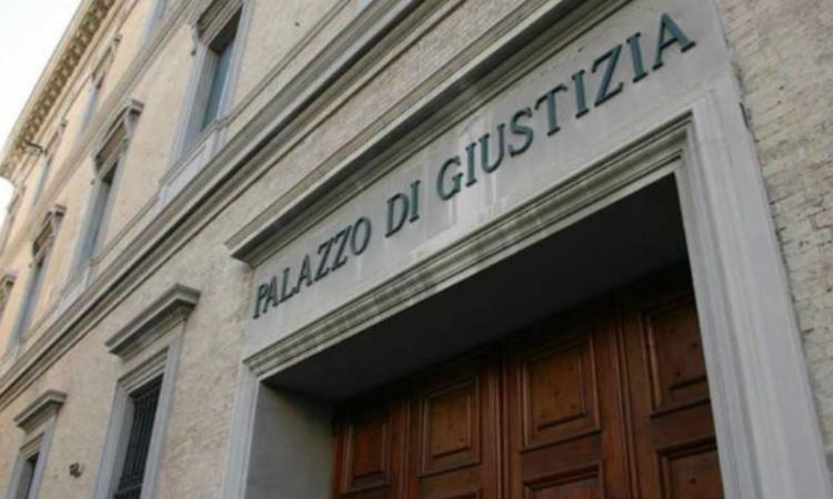 Guadagna con le scommesse online, ma percepisce il reddito di cittadinanza: condannato 51enne