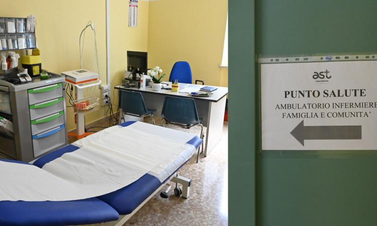Il Santa Lucia di Recanati ha un nuovo Punto salute: oggi il taglio del nastro Il Santa Lucia di Recanati ha un nuovo Punto salute: oggi il taglio del nastro