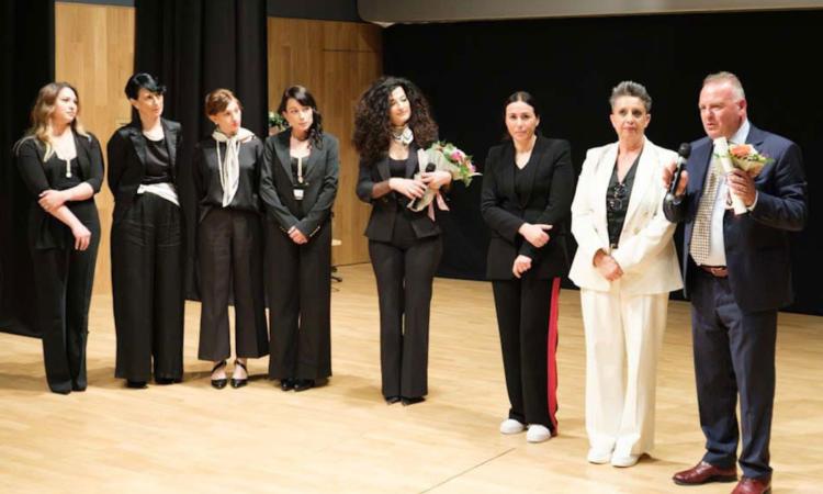 Tolentino, "La Creazione" festeggia 20 anni: esclusivo evento al Politeama con la titolare Laura Cavarischia Tolentino, "La Creazione" festeggia 20 anni: esclusivo evento al Politeama con la titolare Laura Cavarischia