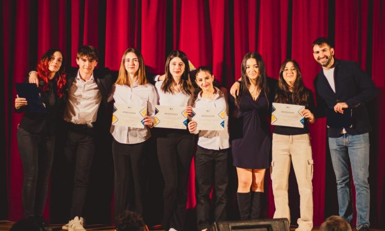 Il "Galilei" di Macerata brilla ai Campionati della Cultura e del Talento: spicca la prova di Gianmarco Giorgi Il "Galilei" di Macerata brilla ai Campionati della Cultura e del Talento: spicca la prova di Gianmarco Giorgi
