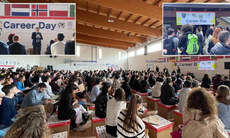 Università di Camerino, 90 aziende e oltre 600 studenti al Career Day Università di Camerino, 90 aziende e oltre 600 studenti al Career Day