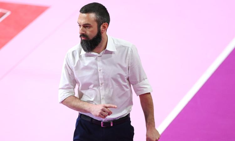 Cbf Balducci, coach Carancini lascia dopo sette anni: "Verso nuove avventure" Cbf Balducci, coach Carancini lascia dopo sette anni: "Verso nuove avventure"