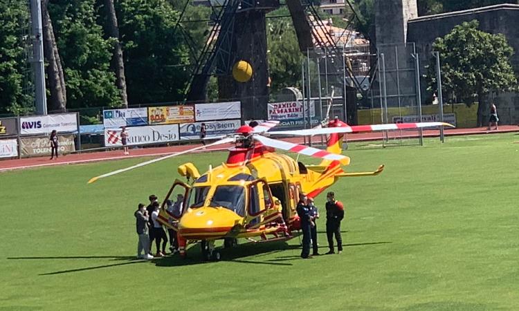 Tolentino, scontro tra auto e moto: 30enne trasportato a Torrette