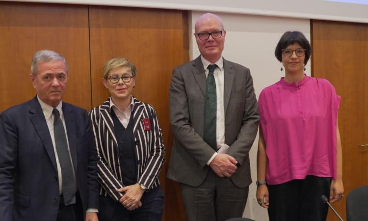 Le Edizioni UniMc al Salone del libro di Torino per parlare di dissidenza e libertà di pensiero Le Edizioni UniMc al Salone del libro di Torino per parlare di dissidenza e libertà di pensiero