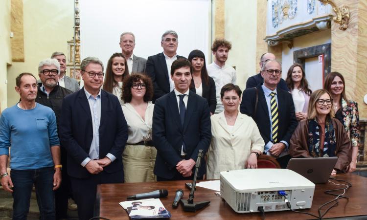 Acquaroli al fianco della candidata sindaca Giustozzi: "Fare di Montecassiano un comune trainante" Acquaroli al fianco della candidata sindaca Giustozzi: "Fare di Montecassiano un comune trainante"