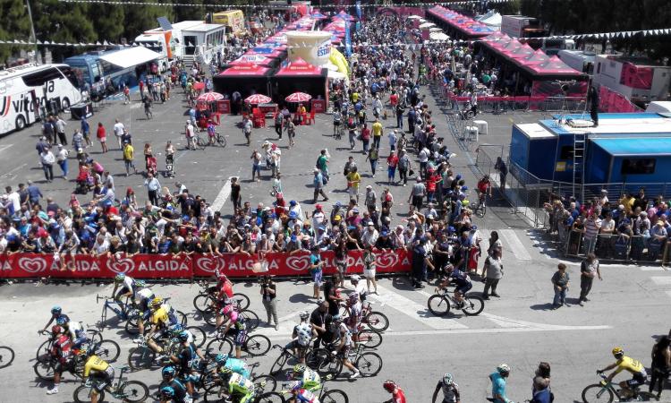Il Giro d'Italia a Civitanova, scuole chiuse e traffico rivoluzionato: come cambia la viabilità Il Giro d'Italia a Civitanova, scuole chiuse e traffico rivoluzionato: come cambia la viabilità